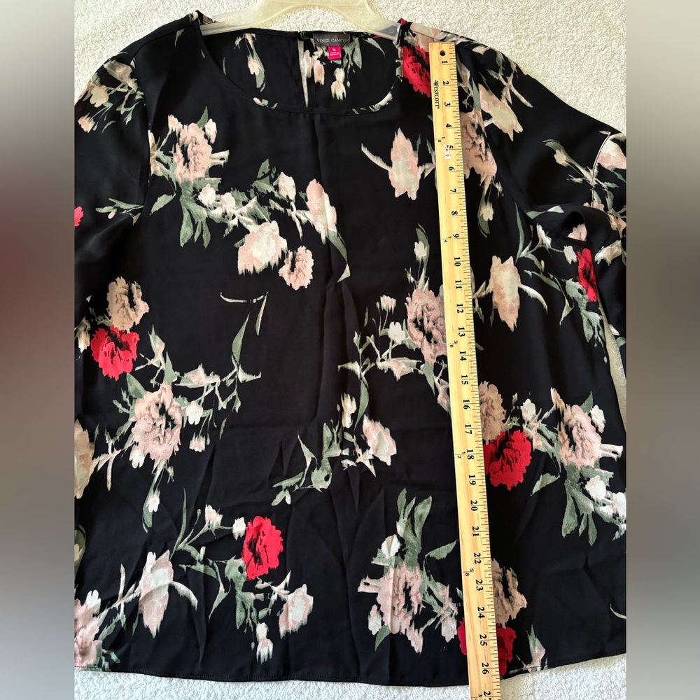 Vince Camuto Women’s Flared Sleeves Black,Red,Blouse Floral Print Size XL - Picture 7 of 7